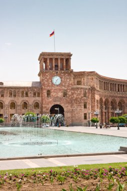 Yaz, Ermenistan, Erivan'da Cumhuriyet Meydanı