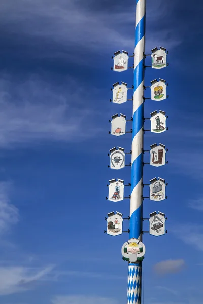 Traditional Bavarian Maypole, Germany — Stock Photo, Image