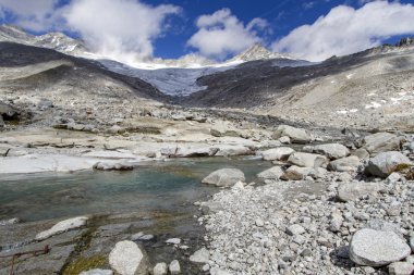 küçük dağ dere Kuzey İtalya