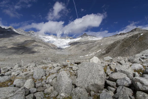 Ghiacciaio Neves nelle montagne del nord Italia — Foto Stock