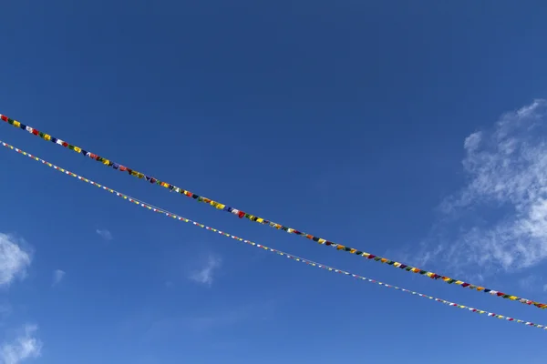 Bandeiras de oração tibetana — Fotografia de Stock