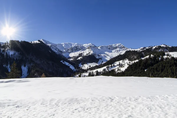 Montañas nevadas escénicas en Baviera, Alemania —  Fotos de Stock