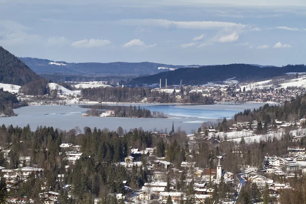 Z widokiem na schliersee jeziora, bavaria, Niemcy — Zdjęcie stockowe