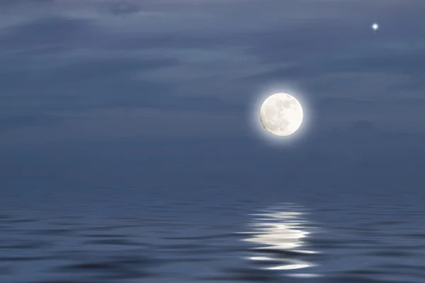Полнолуние над океаном — стоковое фото