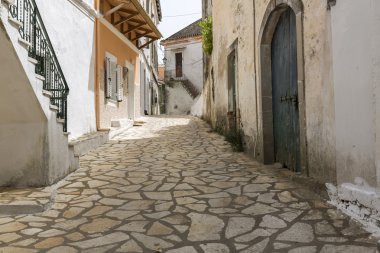 Korfu, Yunanistan bir dağ köyünde pitoresk sokak