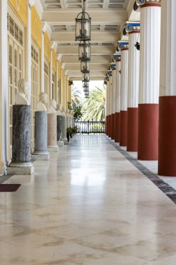 corfu Island, Yunanistan bina achilleion içinde collonade