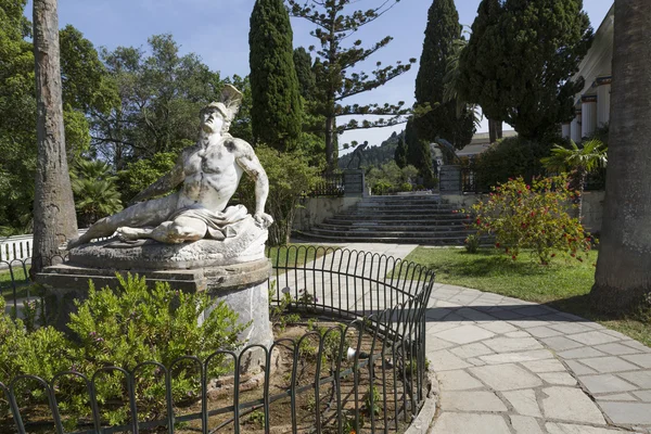 Statue of Achill inside the Achilleion building on Corfu, Greece — Stock Photo, Image
