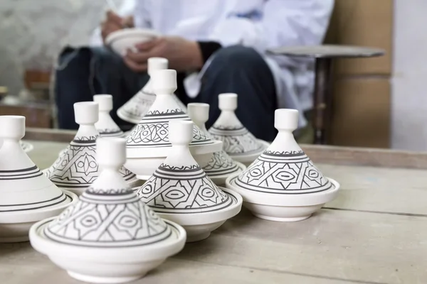 Prodotti di pittura di vasellame in una ceramica — Foto Stock