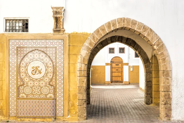 Typical alley in a Moroccan town — Stockfoto