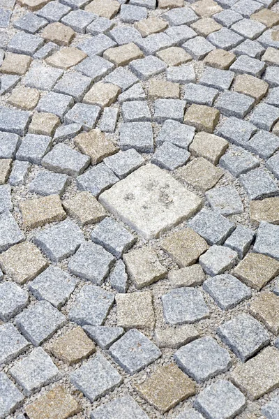 Pflasterarbeiten mit neuen Granitsteinen — Stockfoto