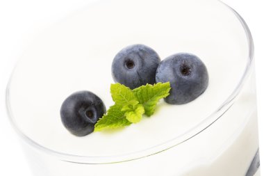 yaban mersini mascarpone tatlı bir cam