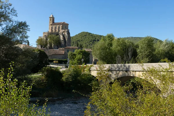 Βασιλική Notre Dame Consolation Στην Pierrelongue Γαλλία — Φωτογραφία Αρχείου