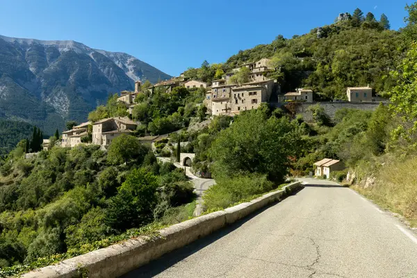 Das Bergdorf Brantes Departement Vaucluse Frankreich — Stockfoto