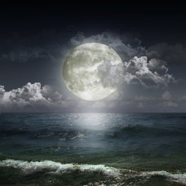 moon ile bulutlu gökyüzü sağı gösterir