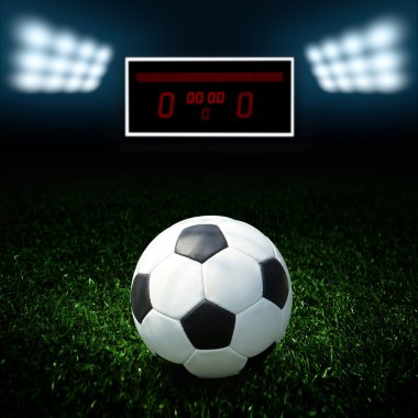 Futbol topu ile light stadyum alanında