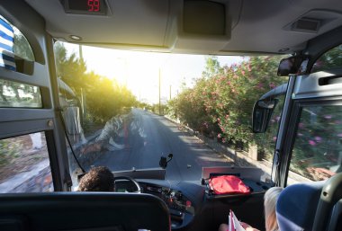 Tur otobüsü