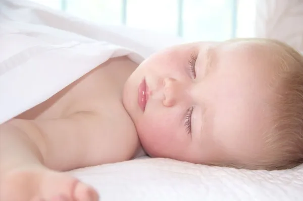 Uyuyan küçük çocuk portresi — Stok fotoğraf