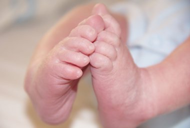 Yeni doğan bebek şirin ayak