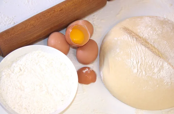 Dough, cake flour and eggs for baking