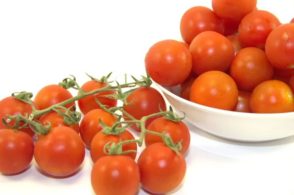 Sabrosos tomates pequeños —  Fotos de Stock
