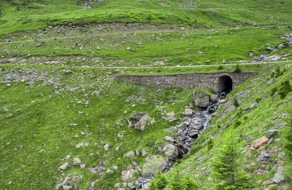 Bellissimo paesaggio montano in Carpazio — Foto Stock