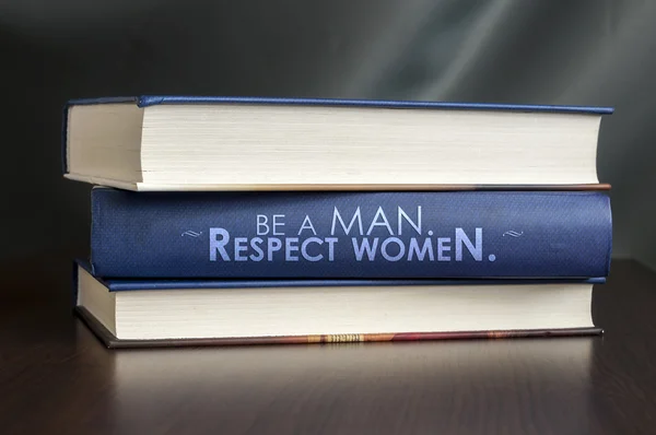 Als een man. respect voor vrouwen. boekconcept. — Stockfoto