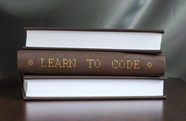 Aprenda a programar. Conceito de livro . — Fotografia de Stock