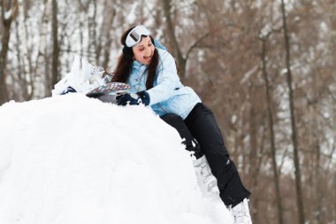 genç kadın snowboard
