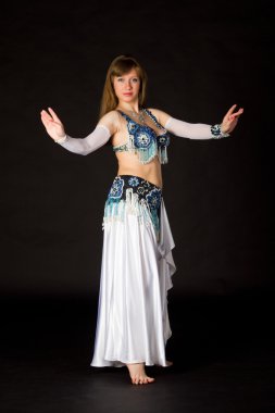 Göbek Dansçısı