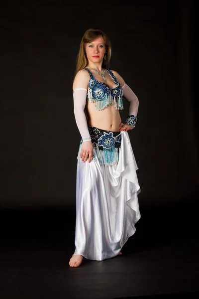 Belly dancer — Stock Photo, Image