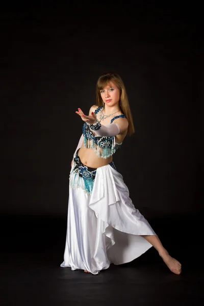 Belly dancer — Stock Photo, Image