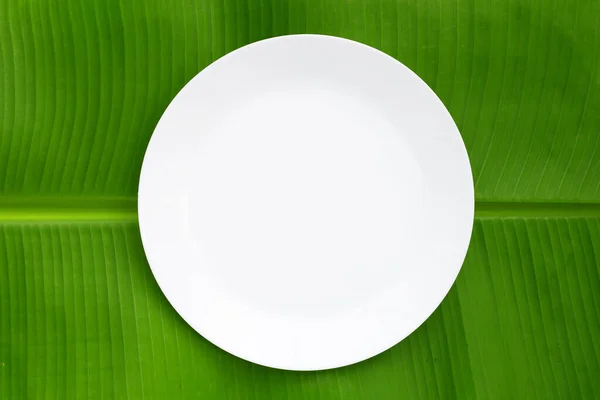 Empty White Plate Banana Leaf — Stock Photo, Image