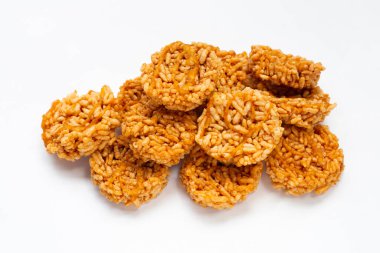 Beyaz hindistancevizi palmiye şekerli pirinç krakeri.