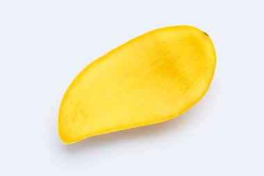 Tropik meyve, beyaz arka planda mango.. 