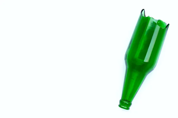 Grön Glasflaska Bruten Isolerad Vit Bakgrund — Stockfoto