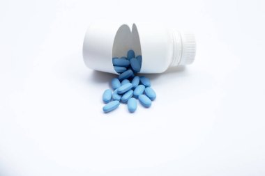 HIV 'i önlemek için PrEP (Ön-Pozlama Önleyici) mavi haplar