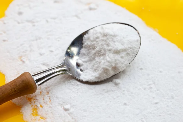 Baking Soda Yellow Background — Stock Photo, Image