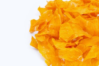 흰색 바탕에 달콤한 감자 칩.