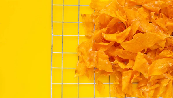 Patatas Fritas Dulces Sobre Fondo Amarillo — Foto de Stock