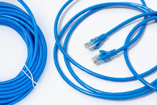 Conexión Red Lan Cables Azules Ethernet Sobre Fondo Blanco — Foto de Stock