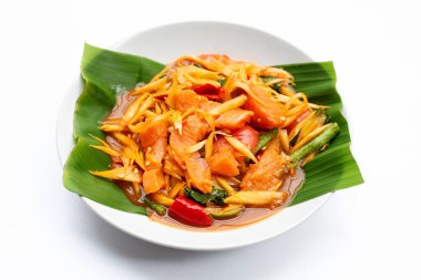  Somonlu baharatlı papaya salatası.