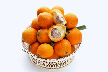 Bambu sepetinde betel fındık