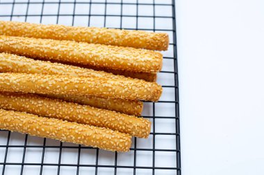 Beyaz arkaplanda Ekmek Çubukları