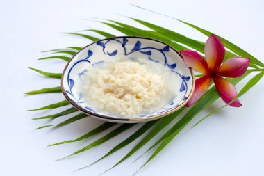 Tayland tatlısı mayalanmış yapışkan pirinç