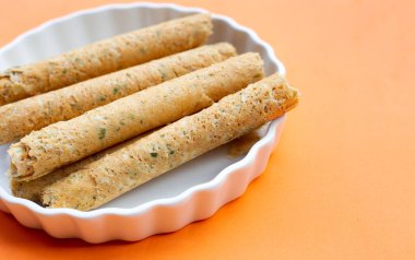 Deniz yosunlu çıtır börek.