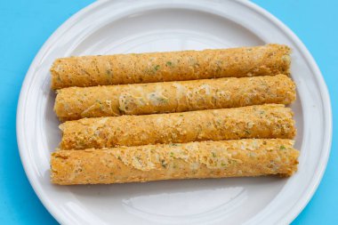 Deniz yosunlu çıtır börek.