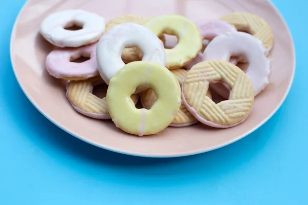 Keksformen Donut Teller Auf Blauem Hintergrund — Stockfoto