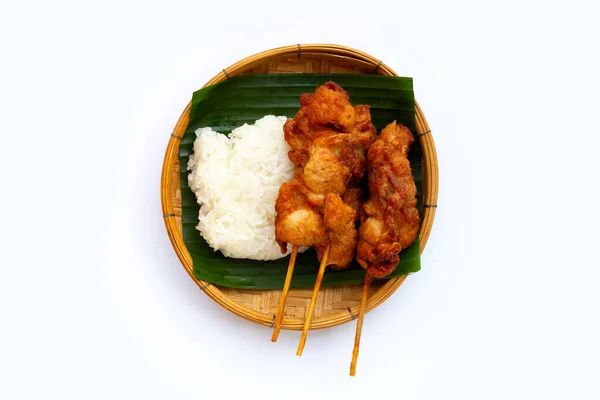 Tusuk Sate Ayam Goreng Renyah Makanan Jalanan Ala Thailand — Stok Foto
