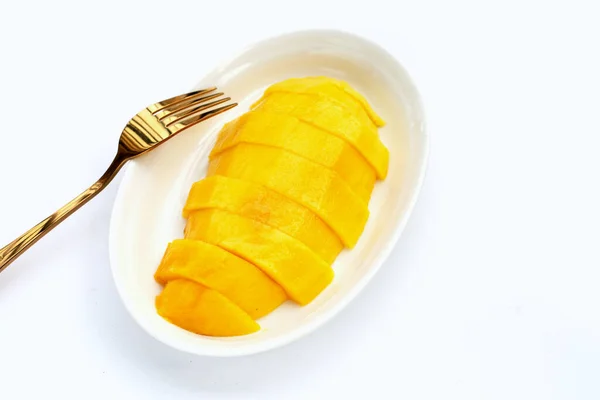 Rodajas Mango Amarillo Sobre Fondo Blanco — Foto de Stock