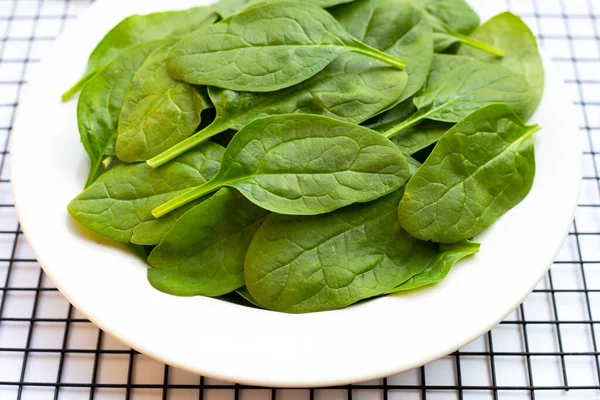 Spinach Leaves Extremely Nutrient Rich Vegetable — Stock Photo, Image